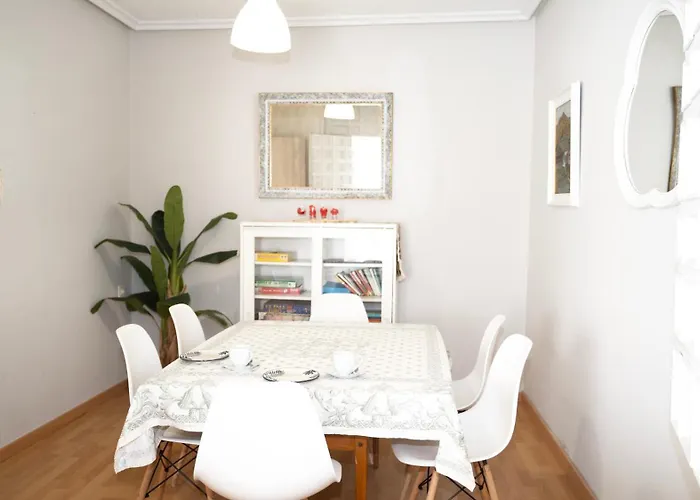 Ezcurdia Apartment *